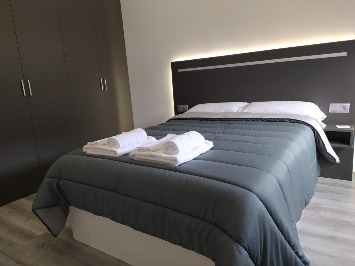 Hotel Alojamientos Aviche 6 サンタンデール エクステリア 写真