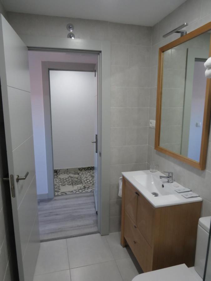 Hotel Alojamientos Aviche 6 サンタンデール エクステリア 写真